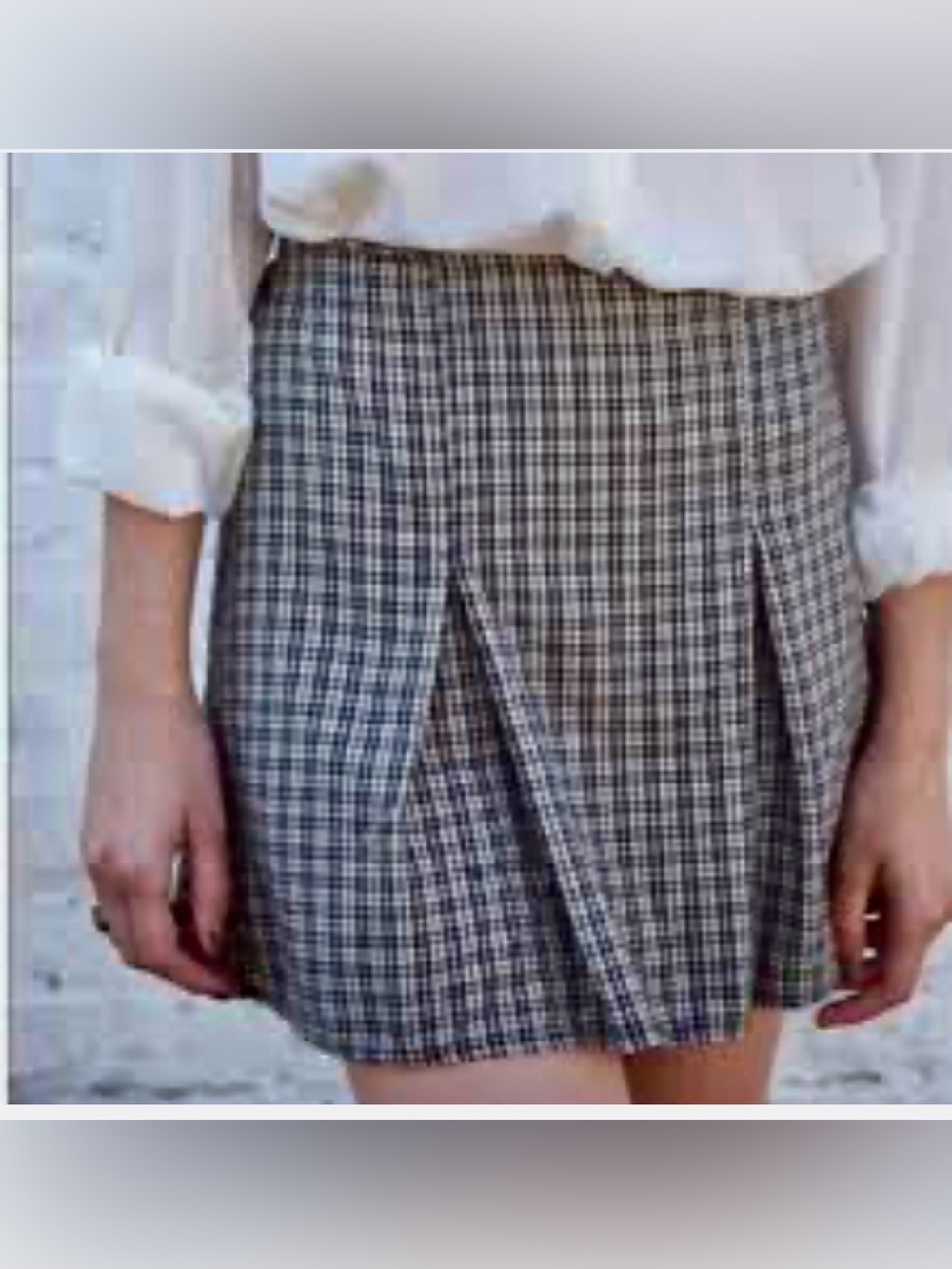 Brandy Melville Kaitlee Black and Creamy White Plaid Pleated Mini Skirt small
